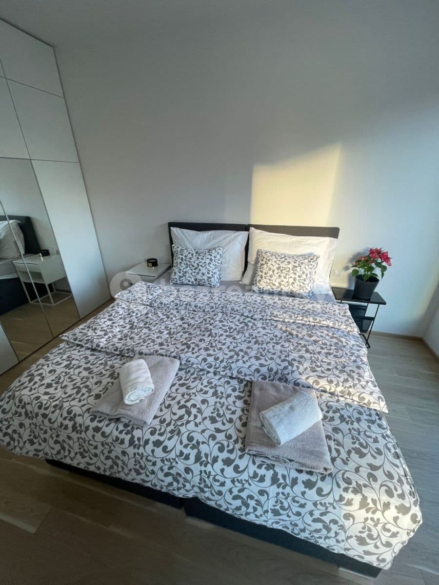 Pronájem bytu 2+kk 54 m², V Přístavu, Praha, Praha Pronájem bytu 2+kk 54 m², V Přístavu, Praha, Praha