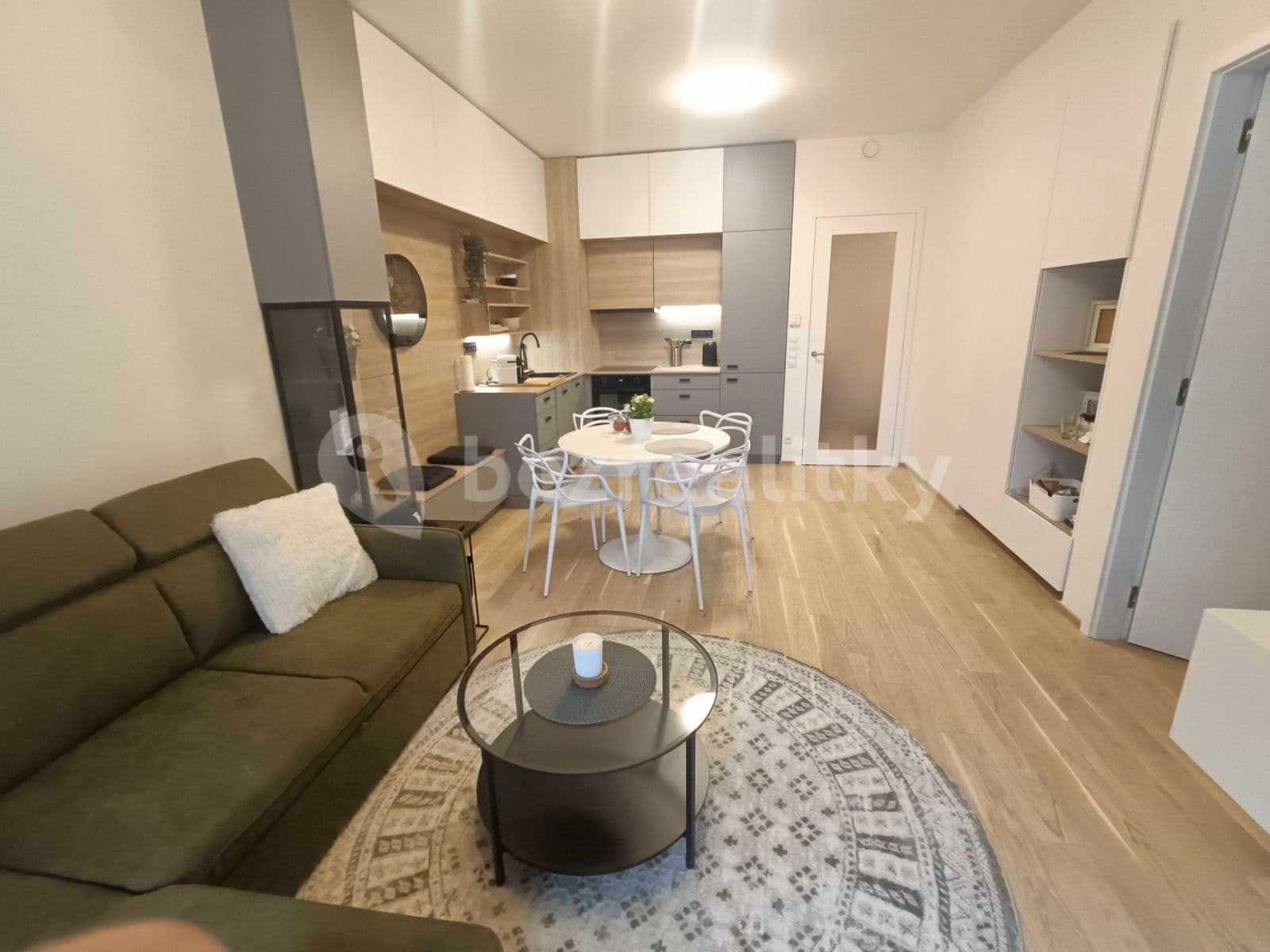 Pronájem bytu 2+kk 54 m², V Přístavu, Praha, Praha Pronájem bytu 2+kk 54 m², V Přístavu, Praha, Praha