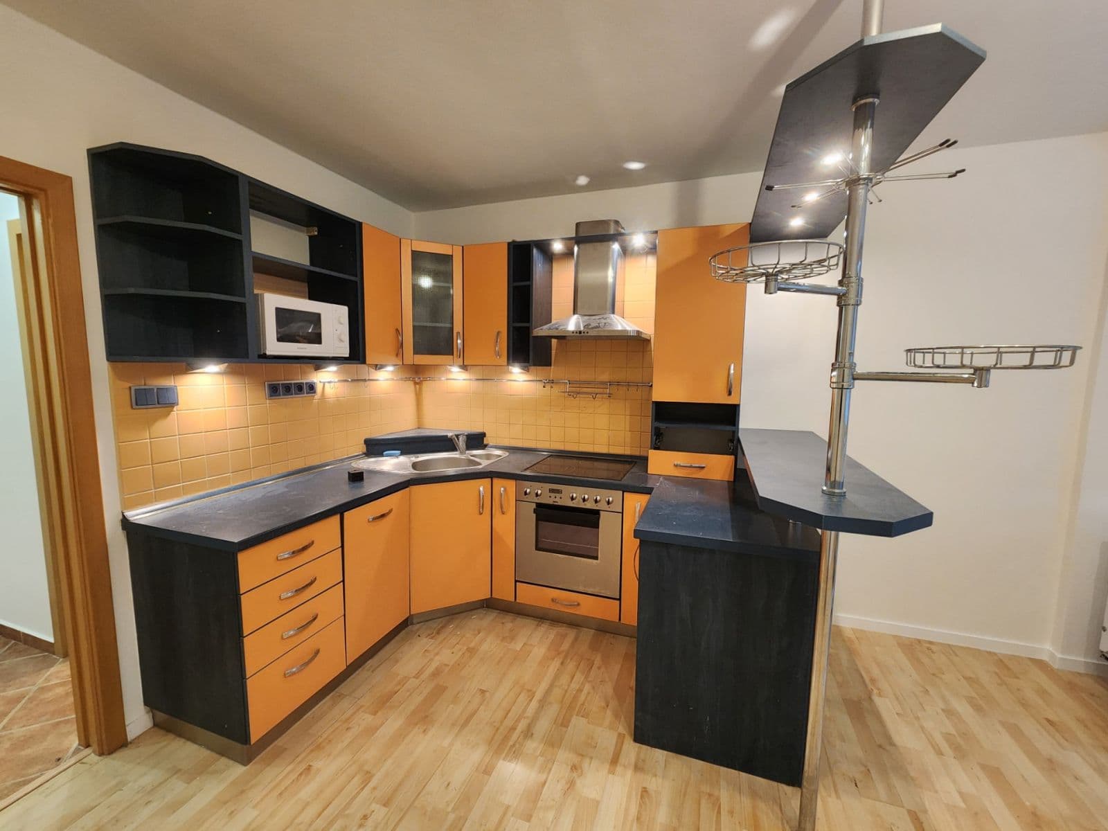 Pronájem bytu 1+kk 32 m², Neapolská, Praha, Praha Pronájem bytu 1+kk 32 m², Neapolská, Praha, Praha