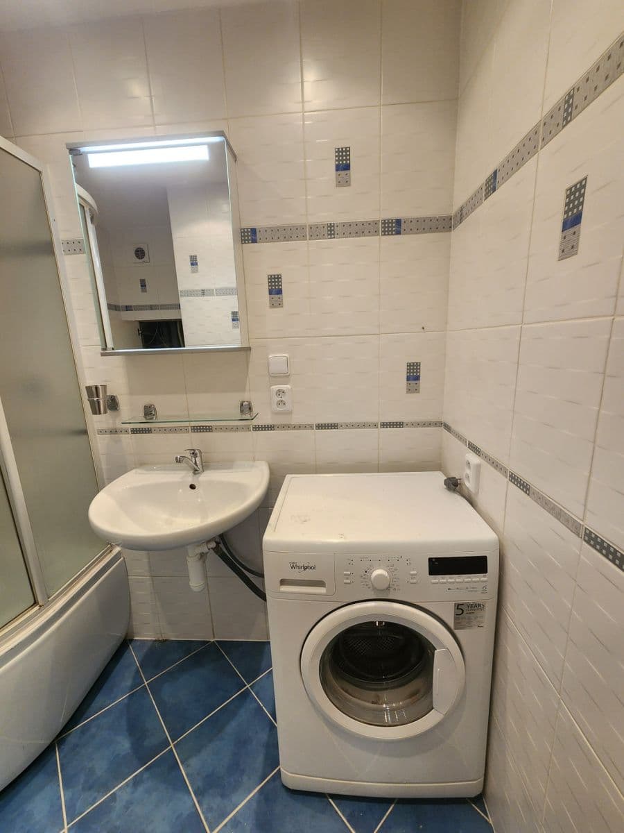 Pronájem bytu 1+kk 32 m², Neapolská, Praha, Praha Pronájem bytu 1+kk 32 m², Neapolská, Praha, Praha