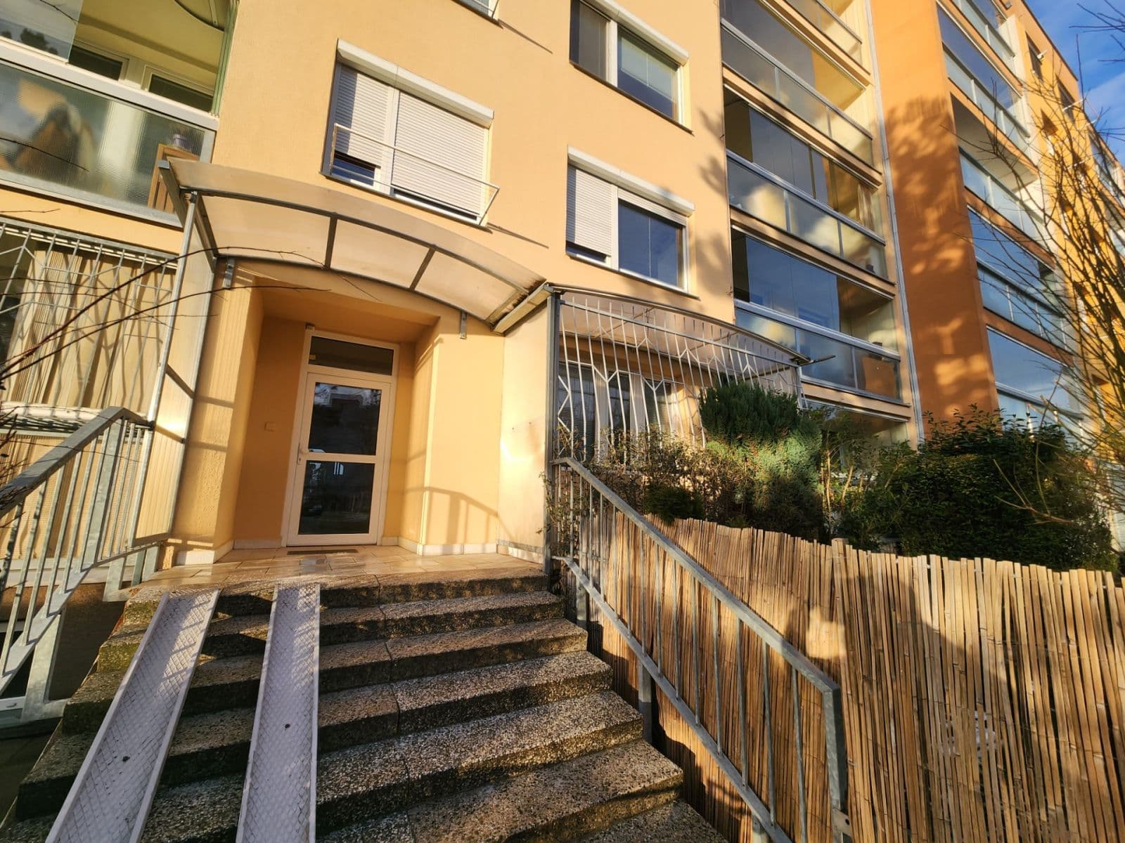 Pronájem bytu 1+kk 32 m², Neapolská, Praha, Praha Pronájem bytu 1+kk 32 m², Neapolská, Praha, Praha