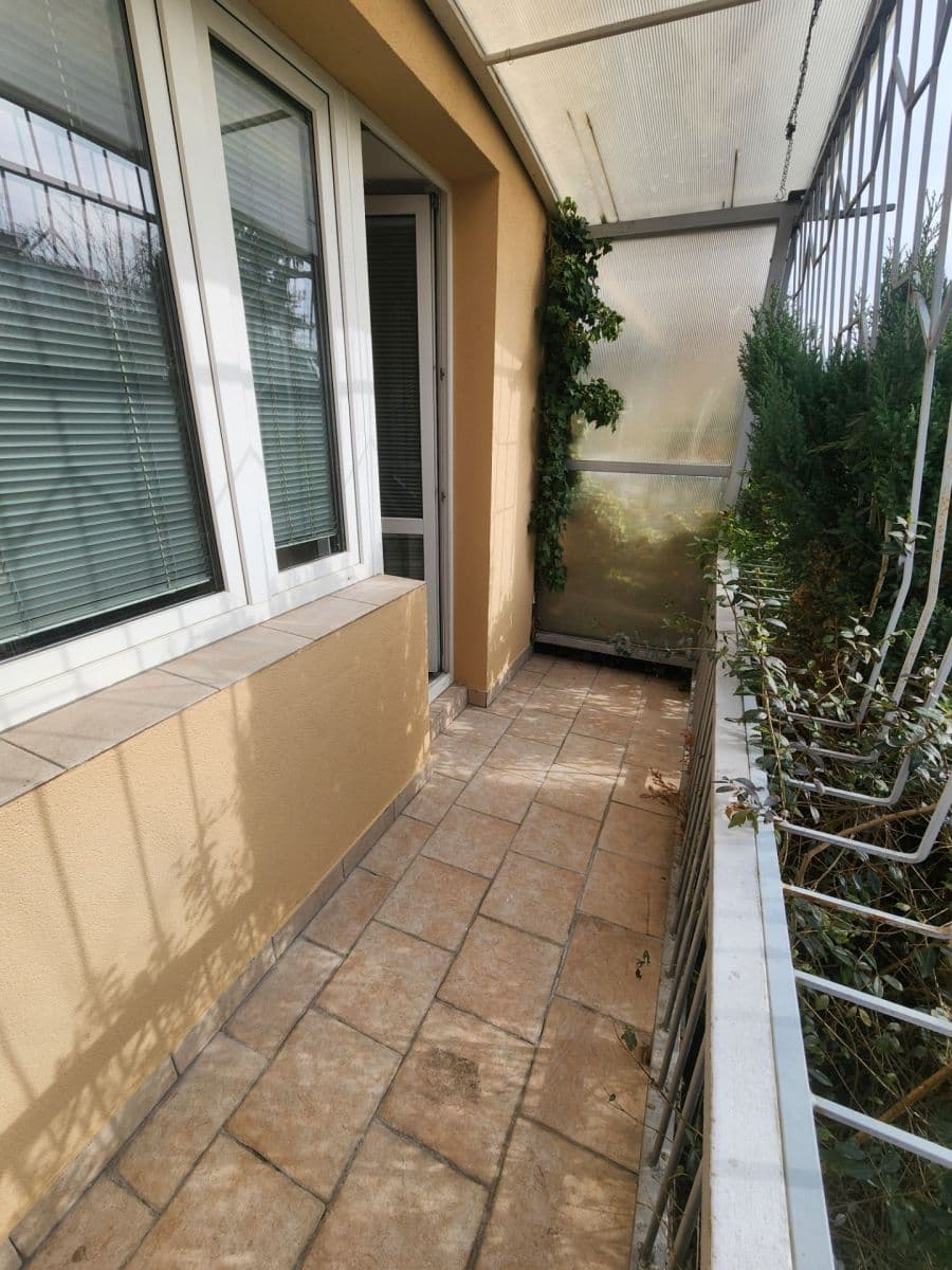 Pronájem bytu 1+kk 32 m², Neapolská, Praha, Praha Pronájem bytu 1+kk 32 m², Neapolská, Praha, Praha