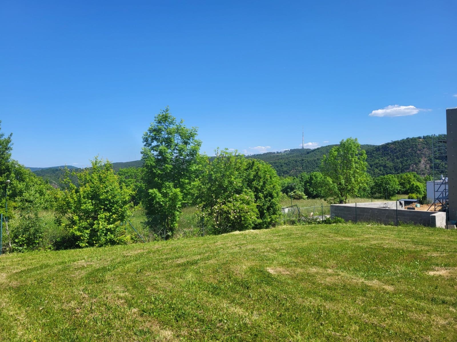 Prodej pozemku 922 m², Černošice, Středočeský kraj Prodej pozemku 922 m², Černošice, Středočeský kraj