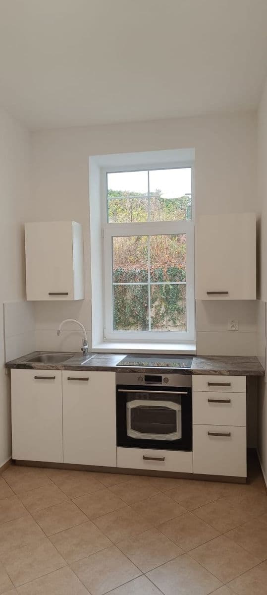 Pronájem bytu 1+1 43 m², Stará Kysibelská, Karlovy Vary, Karlovarský kraj Pronájem bytu 1+1 43 m², Stará Kysibelská, Karlovy Vary, Karlovarský kraj