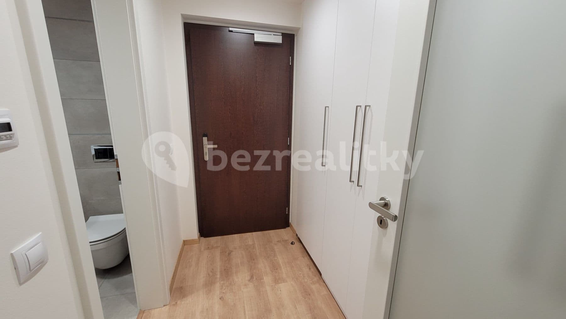 Pronájem bytu 1+kk 27 m², Mukařovského, Praha, Praha Pronájem bytu 1+kk 27 m², Mukařovského, Praha, Praha
