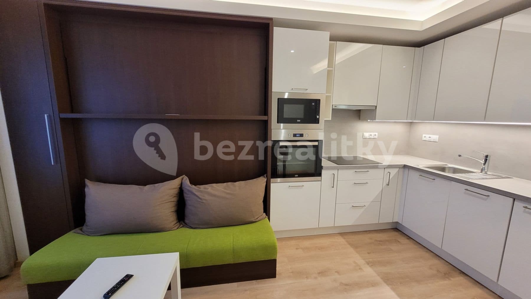 Pronájem bytu 1+kk 27 m², Mukařovského, Praha, Praha Pronájem bytu 1+kk 27 m², Mukařovského, Praha, Praha