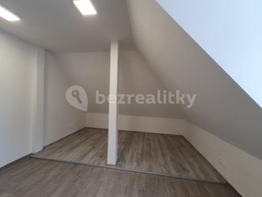 Pronájem bytu 1+kk 35 m², U Stojanu, Praha, Praha