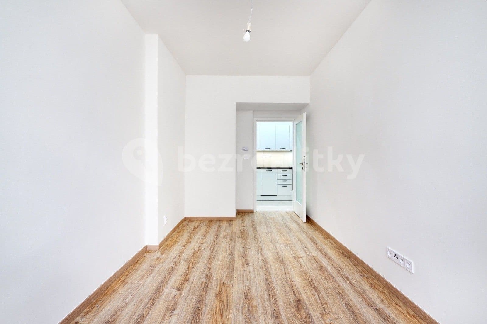Pronájem bytu 2+1 44 m², U Družstev, Praha, Praha Pronájem bytu 2+1 44 m², U Družstev, Praha, Praha