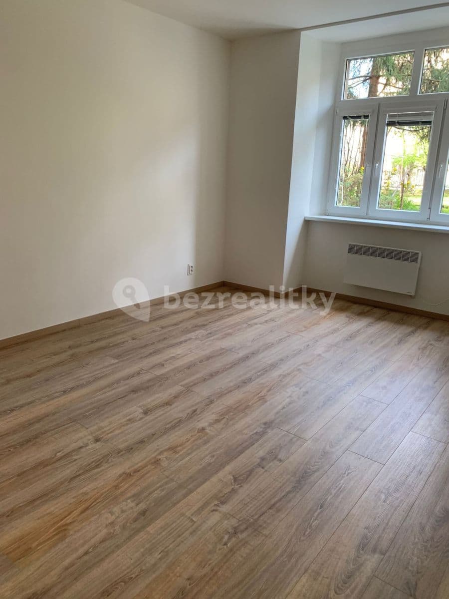 Pronájem bytu 2+1 44 m², U Družstev, Praha, Praha Pronájem bytu 2+1 44 m², U Družstev, Praha, Praha