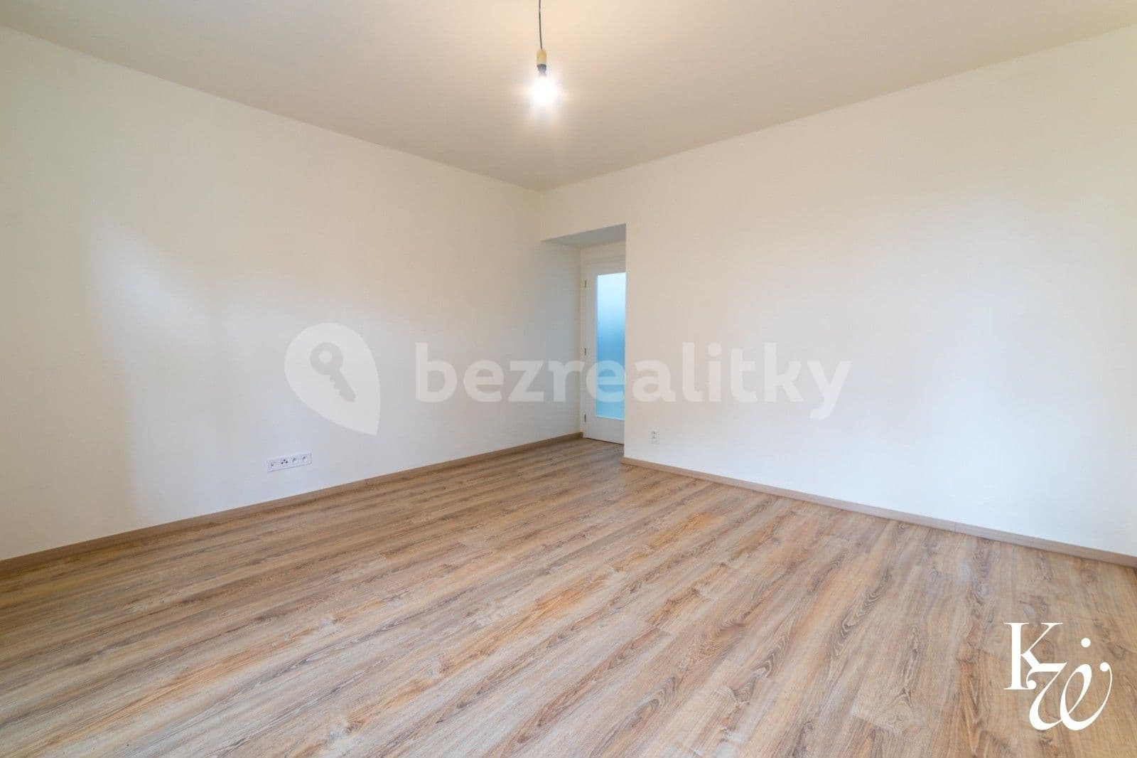 Pronájem bytu 2+1 44 m², U Družstev, Praha, Praha Pronájem bytu 2+1 44 m², U Družstev, Praha, Praha
