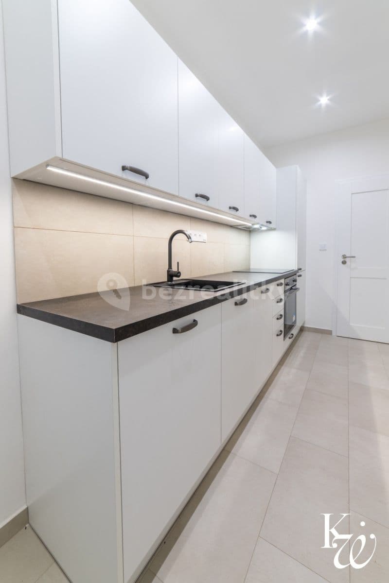 Pronájem bytu 2+1 44 m², U Družstev, Praha, Praha Pronájem bytu 2+1 44 m², U Družstev, Praha, Praha
