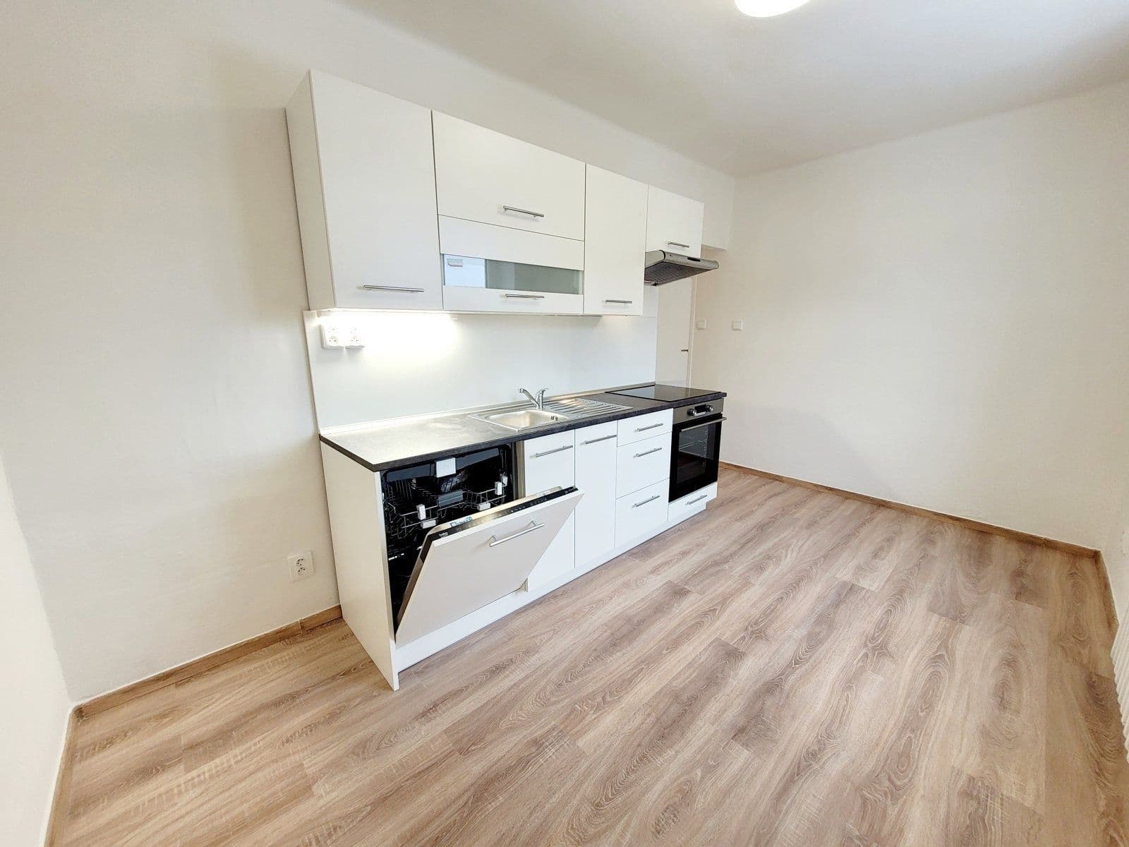 Pronájem bytu 2+1 53 m², Šmeralova, Havířov, Moravskoslezský kraj Pronájem bytu 2+1 53 m², Šmeralova, Havířov, Moravskoslezský kraj