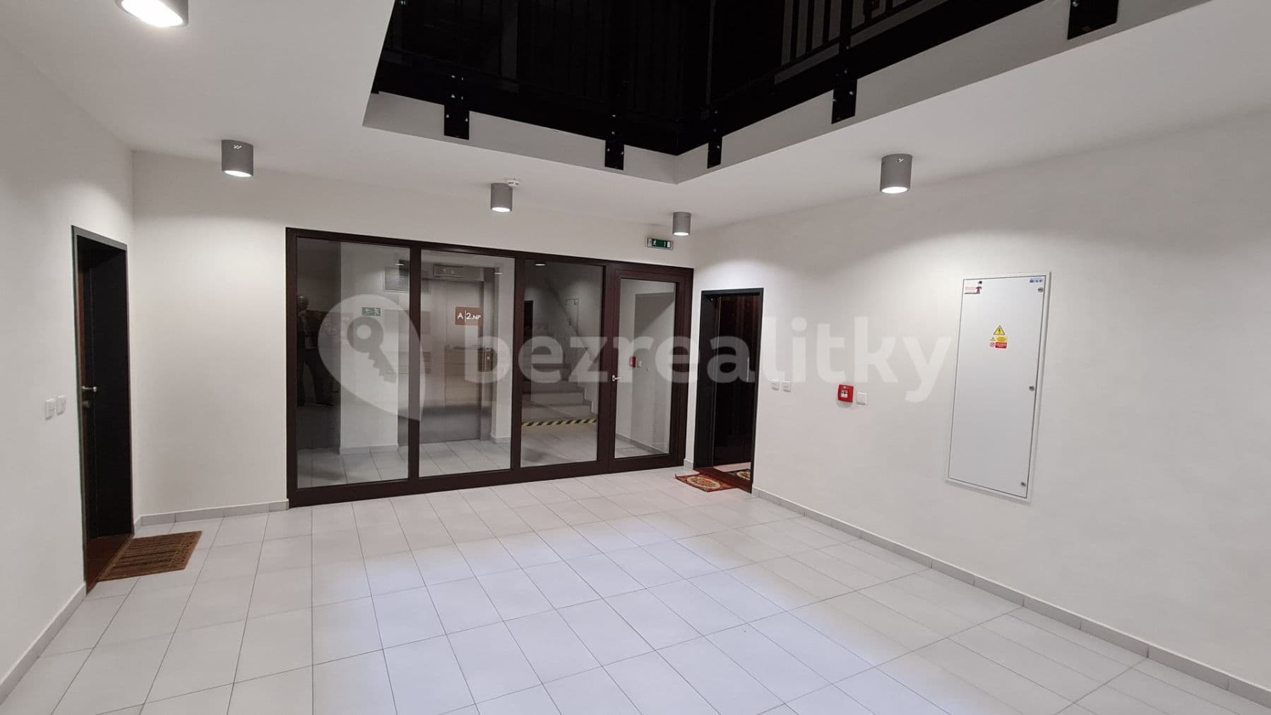 Pronájem bytu 2+kk 50 m², Jeremiášova, Praha, Praha Pronájem bytu 2+kk 50 m², Jeremiášova, Praha, Praha
