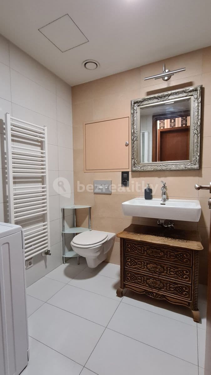 Pronájem bytu 2+kk 50 m², Jeremiášova, Praha, Praha Pronájem bytu 2+kk 50 m², Jeremiášova, Praha, Praha