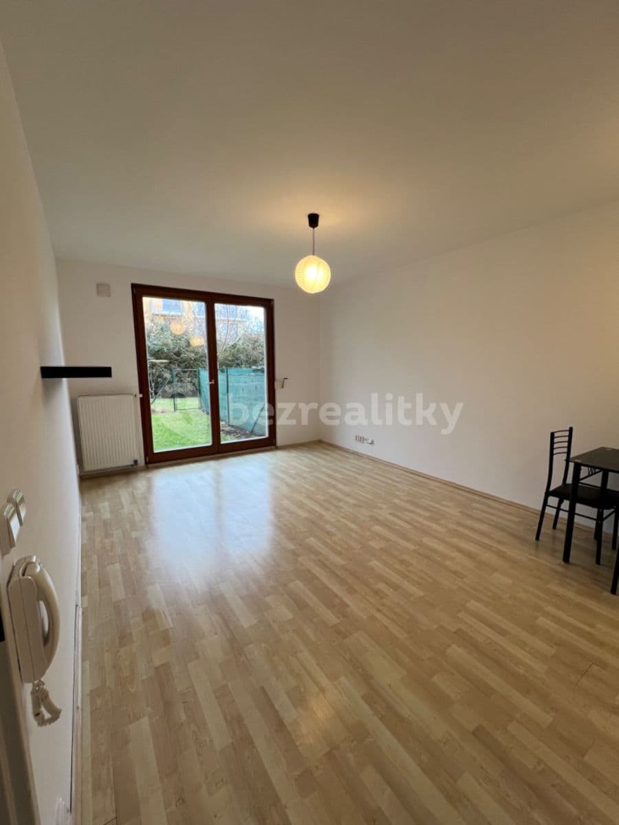 Pronájem bytu 2+kk 50 m², B. Němcové, Hostivice, Středočeský kraj Pronájem bytu 2+kk 50 m², B. Němcové, Hostivice, Středočeský kraj