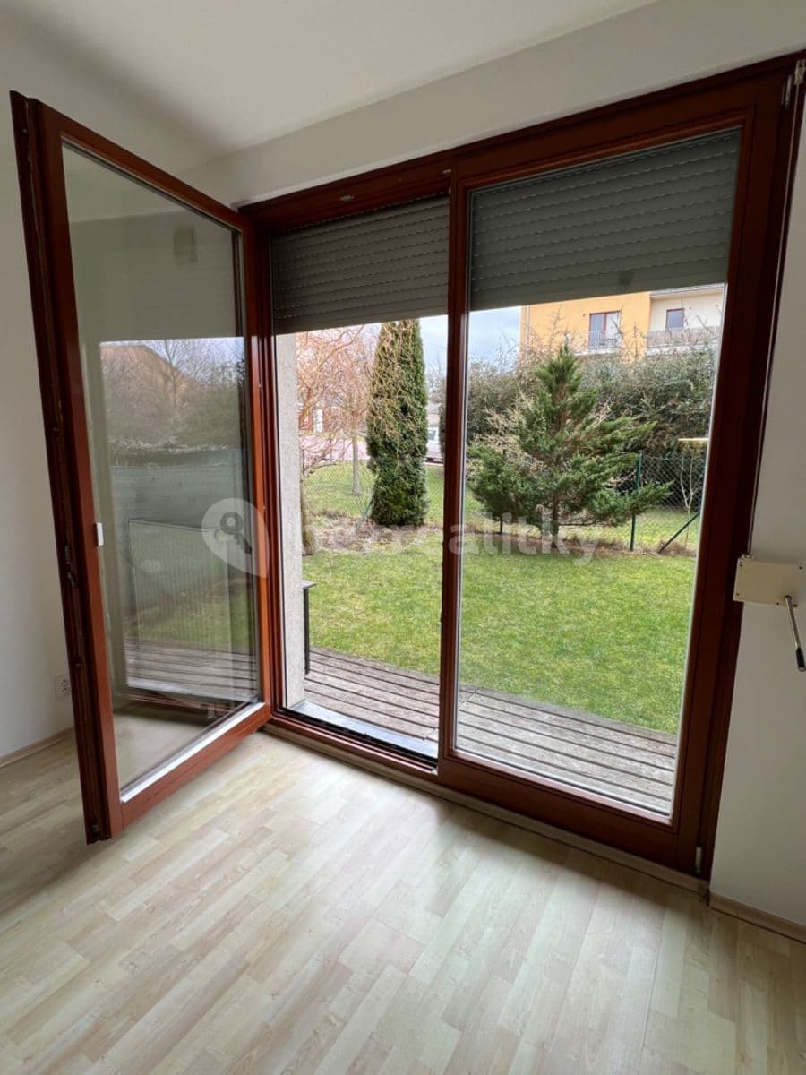 Pronájem bytu 2+kk 50 m², B. Němcové, Hostivice, Středočeský kraj Pronájem bytu 2+kk 50 m², B. Němcové, Hostivice, Středočeský kraj
