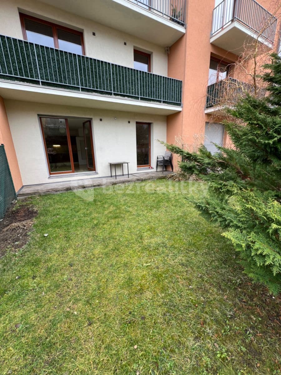 Pronájem bytu 2+kk 50 m², B. Němcové, Hostivice, Středočeský kraj Pronájem bytu 2+kk 50 m², B. Němcové, Hostivice, Středočeský kraj