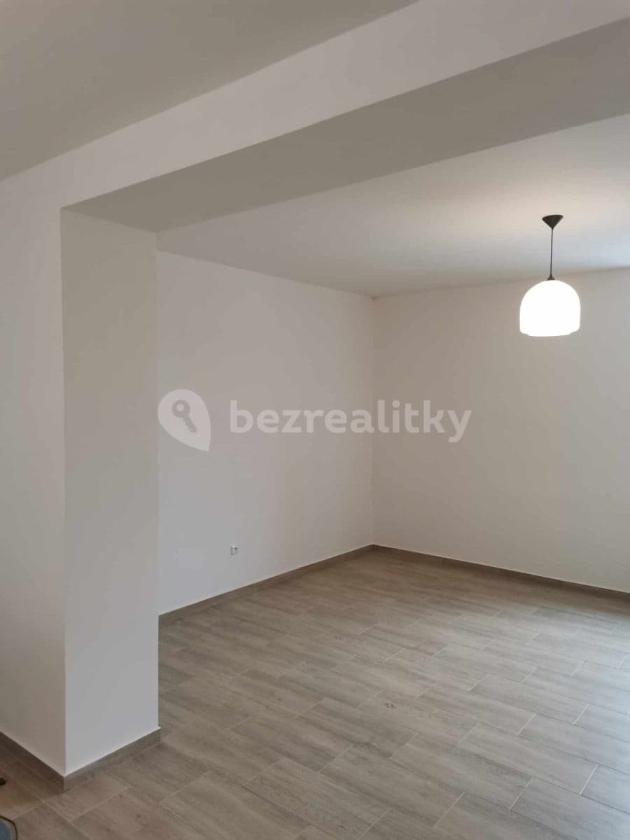 Pronájem bytu 2+kk 55 m², Stolany, Pardubický kraj Pronájem bytu 2+kk 55 m², Stolany, Pardubický kraj