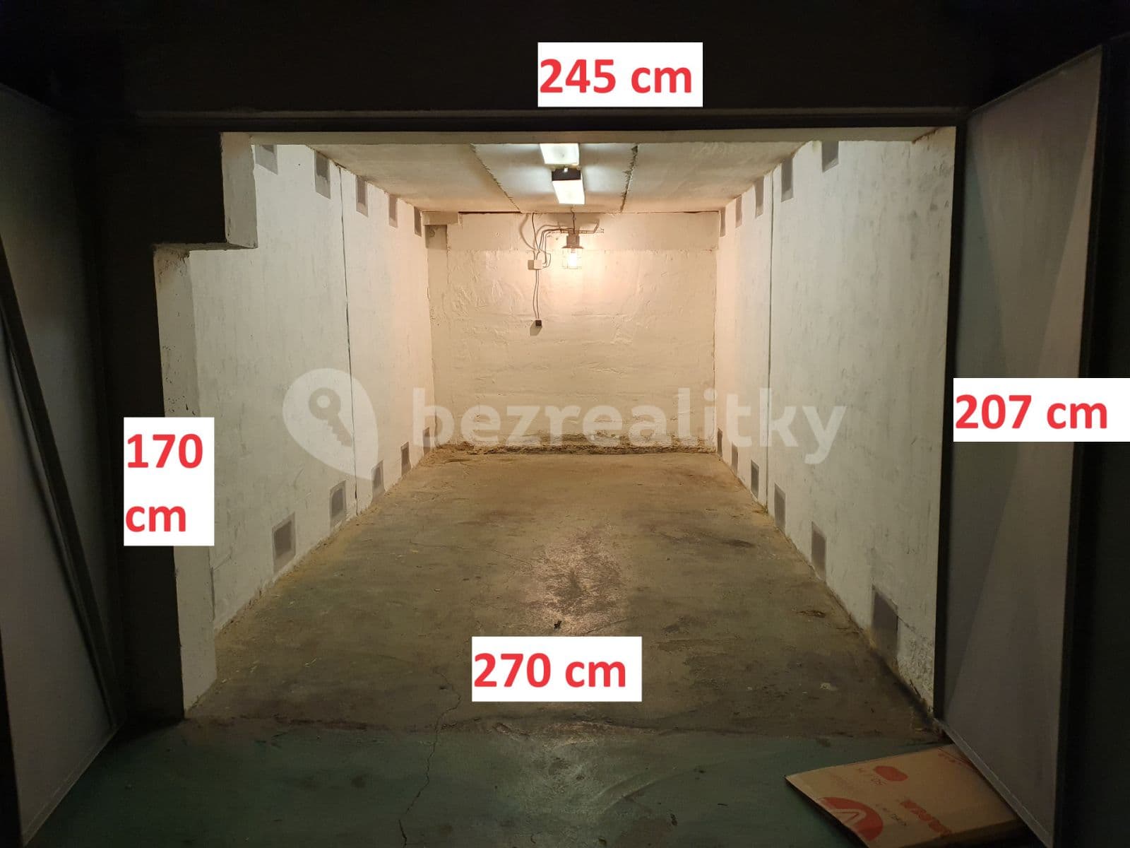 Pronájem garáže 18 m², Písečná, Praha, Praha Pronájem garáže 18 m², Písečná, Praha, Praha