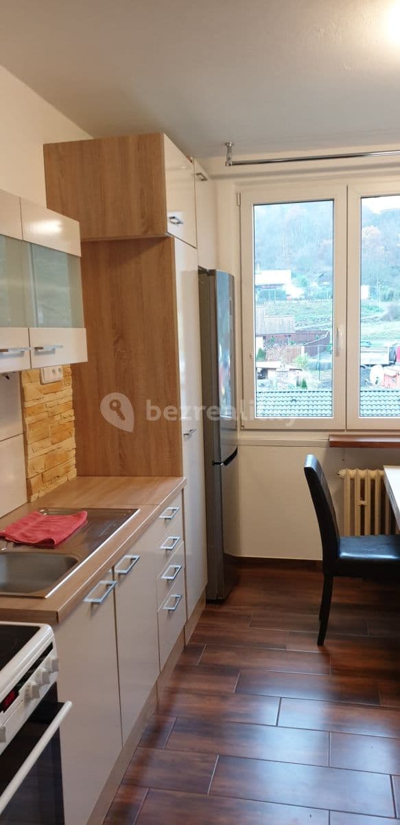 Pronájem bytu 1+1 37 m², Bratří Čapků, Ústí nad Labem, Ústecký kraj Pronájem bytu 1+1 37 m², Bratří Čapků, Ústí nad Labem, Ústecký kraj