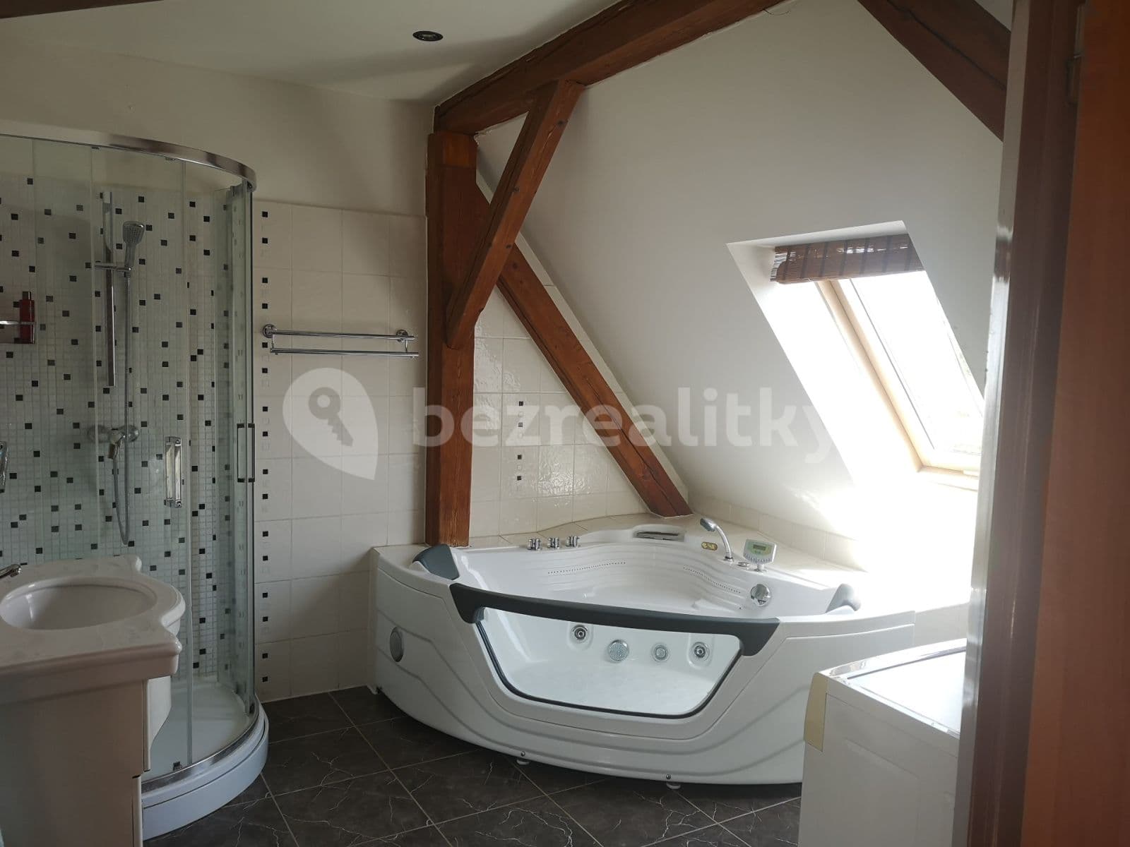 Pronájem bytu 3+kk 150 m², Samota, Olomouc, Olomoucký kraj Pronájem bytu 3+kk 150 m², Samota, Olomouc, Olomoucký kraj