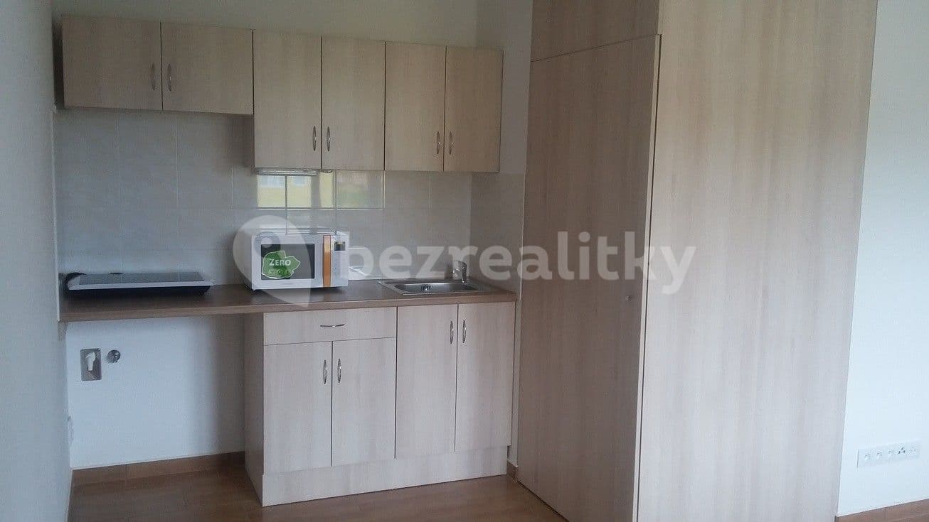 Pronájem bytu 1+kk 25 m², Lipenská, Olomouc, Olomoucký kraj Pronájem bytu 1+kk 25 m², Lipenská, Olomouc, Olomoucký kraj