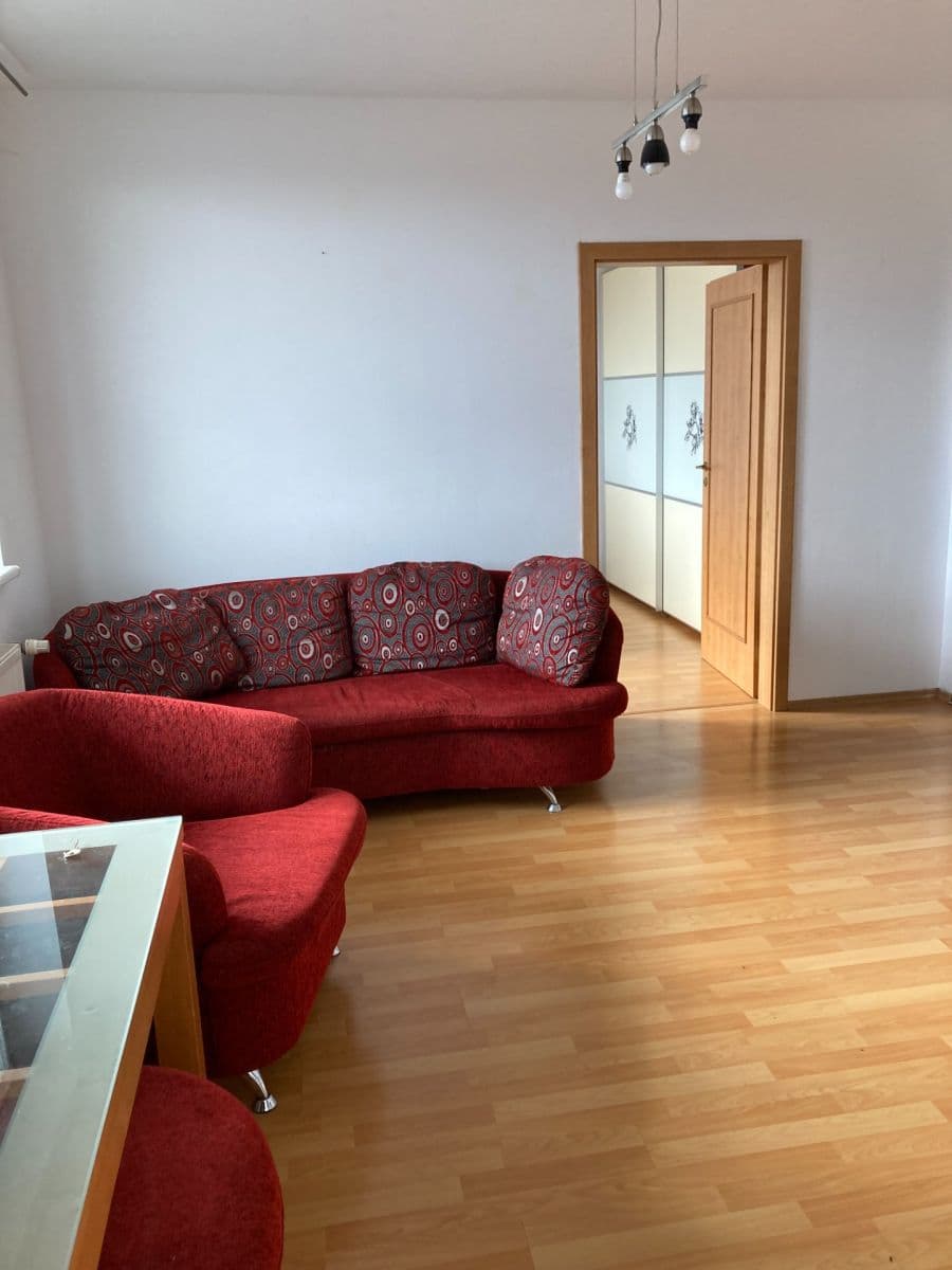 Pronájem bytu 2+1 40 m², Píniová, Vrakuňa, Bratislavský kraj Pronájem bytu 2+1 40 m², Píniová, Vrakuňa, Bratislavský kraj