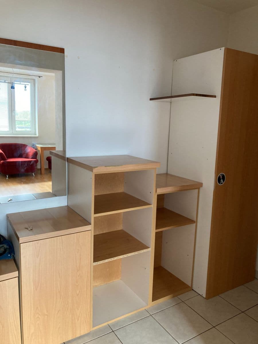 Pronájem bytu 2+1 40 m², Píniová, Vrakuňa, Bratislavský kraj Pronájem bytu 2+1 40 m², Píniová, Vrakuňa, Bratislavský kraj