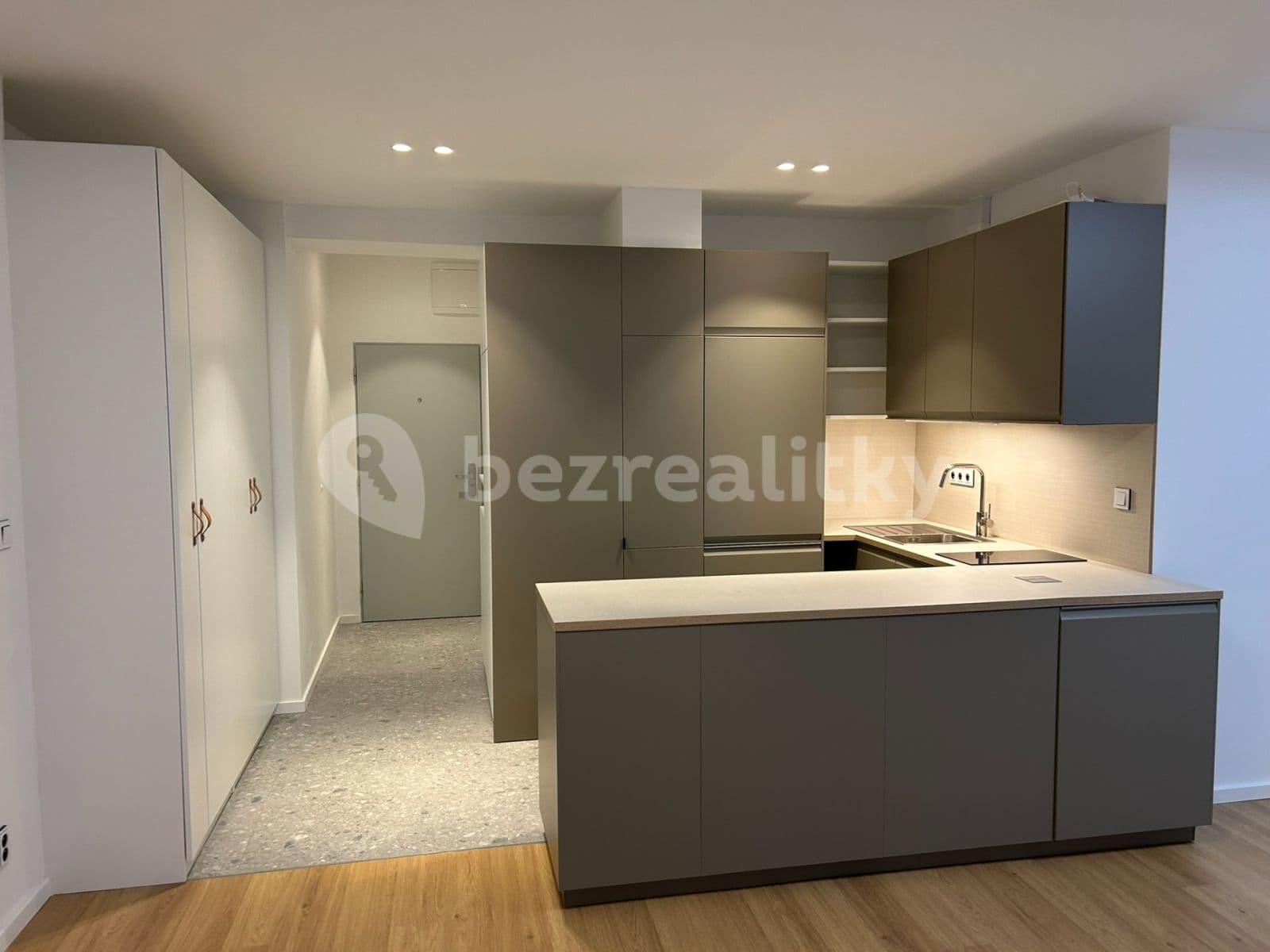 Pronájem bytu 1+kk 35 m², Božkova, Praha, Praha Pronájem bytu 1+kk 35 m², Božkova, Praha, Praha