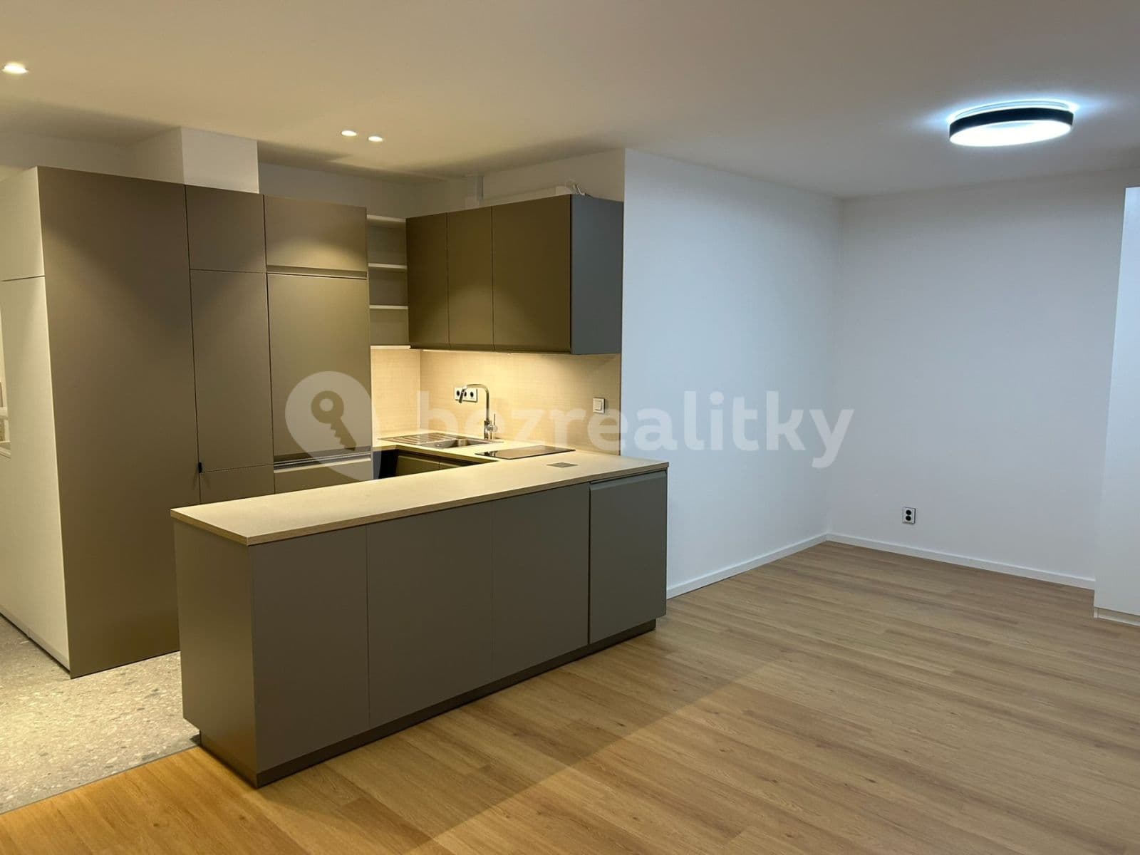 Pronájem bytu 1+kk 35 m², Božkova, Praha, Praha Pronájem bytu 1+kk 35 m², Božkova, Praha, Praha