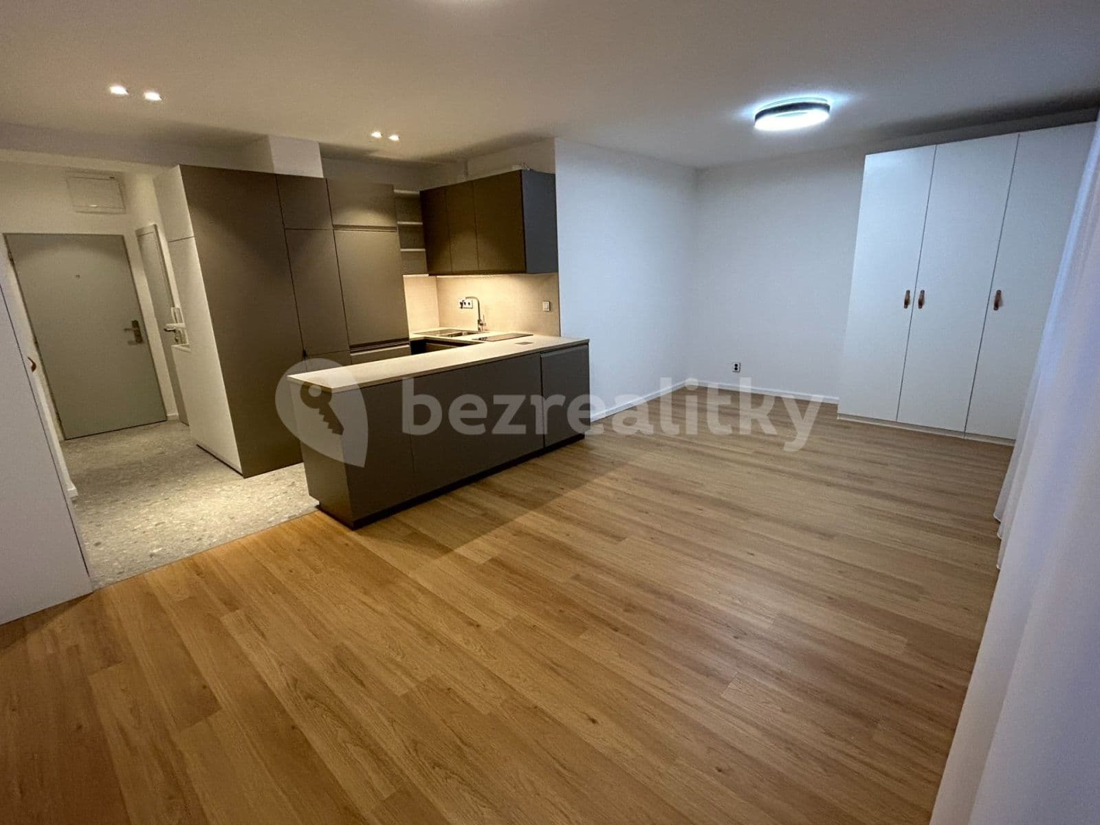 Pronájem bytu 1+kk 35 m², Božkova, Praha, Praha Pronájem bytu 1+kk 35 m², Božkova, Praha, Praha