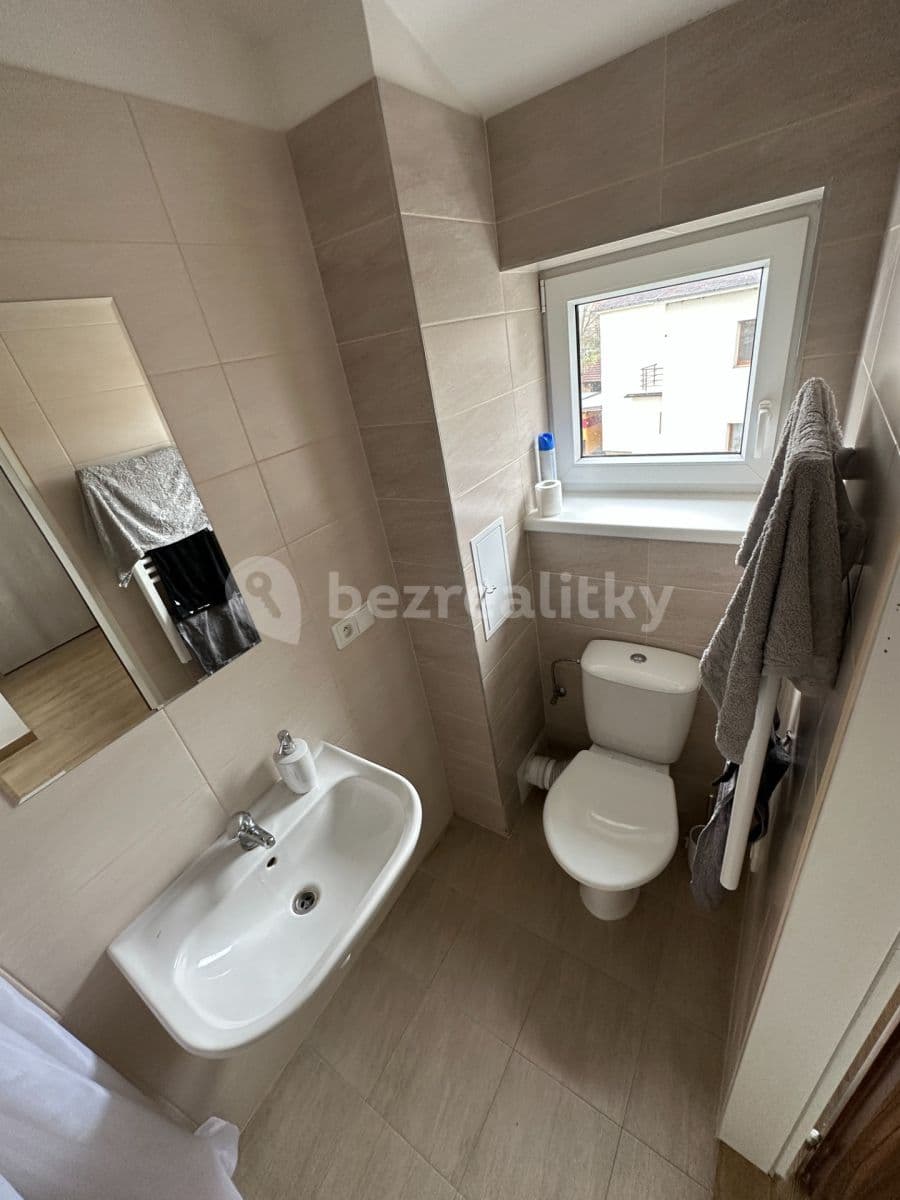 Pronájem bytu 1+kk 29 m², Škvorec, Středočeský kraj Pronájem bytu 1+kk 29 m², Škvorec, Středočeský kraj