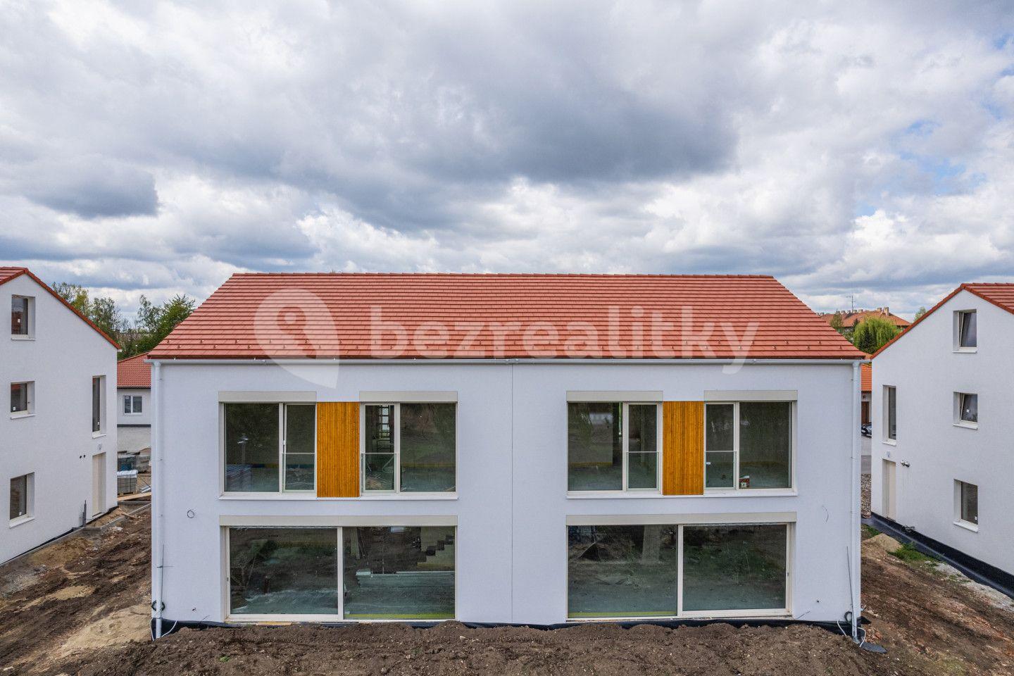 Prodej domu 194 m², pozemek 516 m², Svatojiřská, Velvary, Středočeský kraj