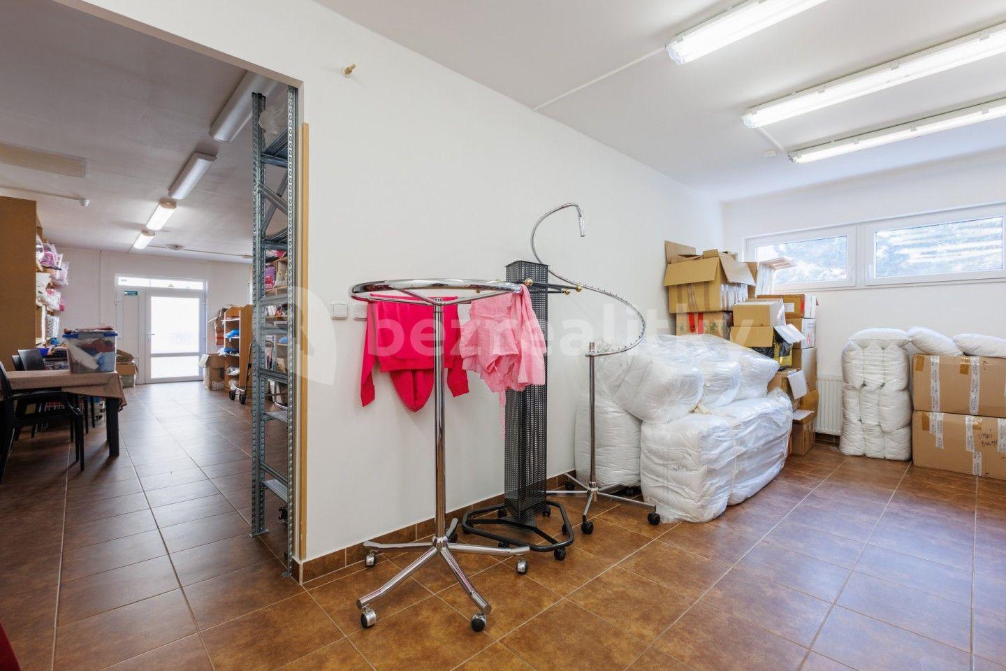 Prodej nebytového prostoru 1.519 m², Skršín, Ústecký kraj