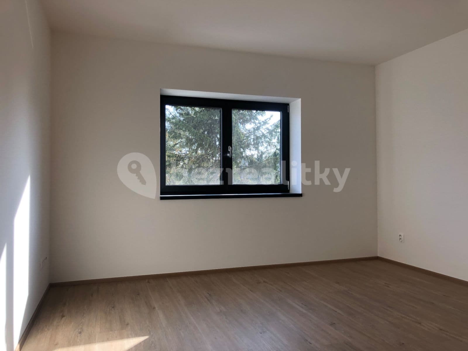 Pronájem bytu 2+kk 60 m², Čechova, Kladno, Středočeský kraj Pronájem bytu 2+kk 60 m², Čechova, Kladno, Středočeský kraj