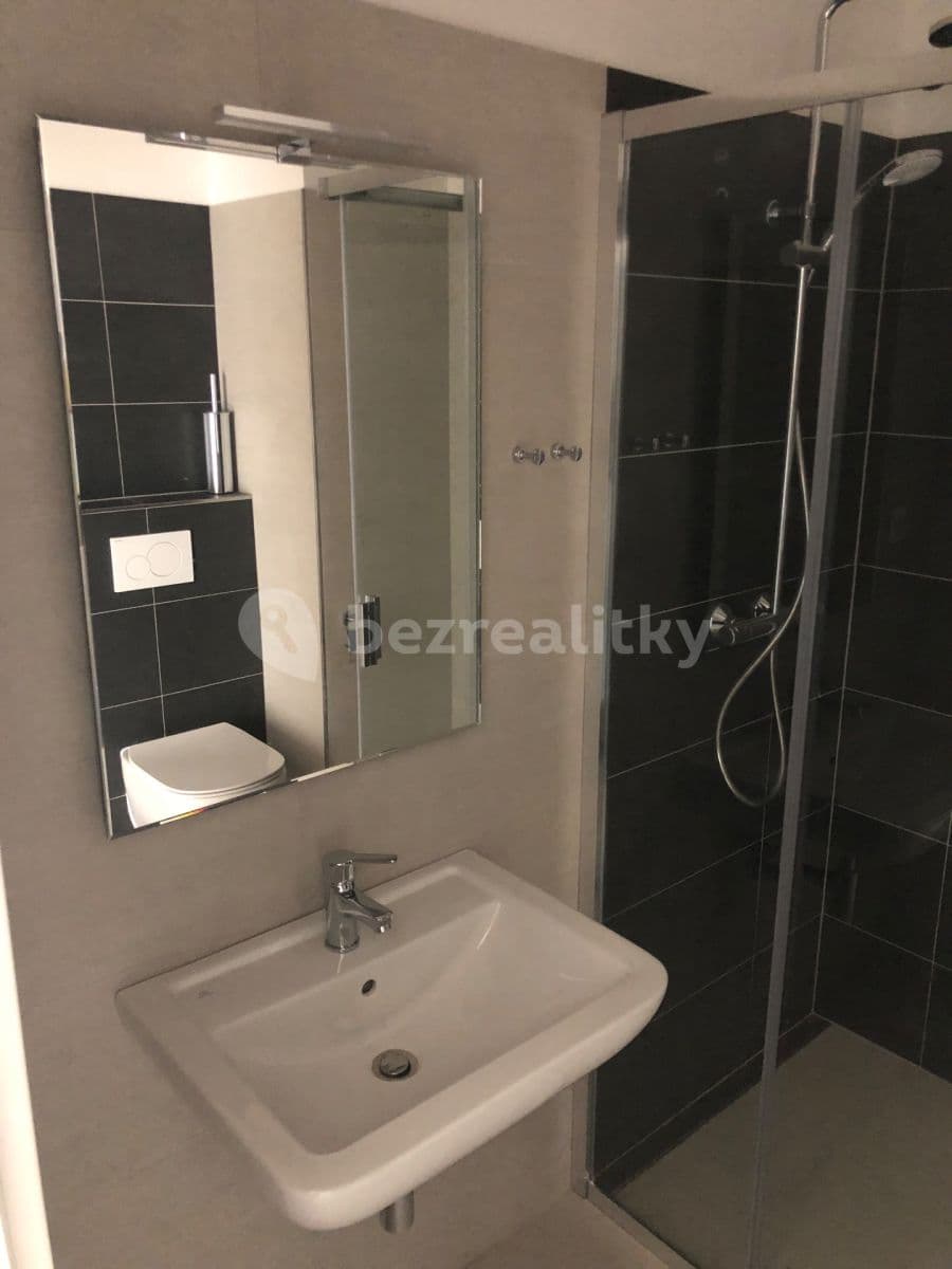 Pronájem bytu 2+kk 60 m², Čechova, Kladno, Středočeský kraj Pronájem bytu 2+kk 60 m², Čechova, Kladno, Středočeský kraj