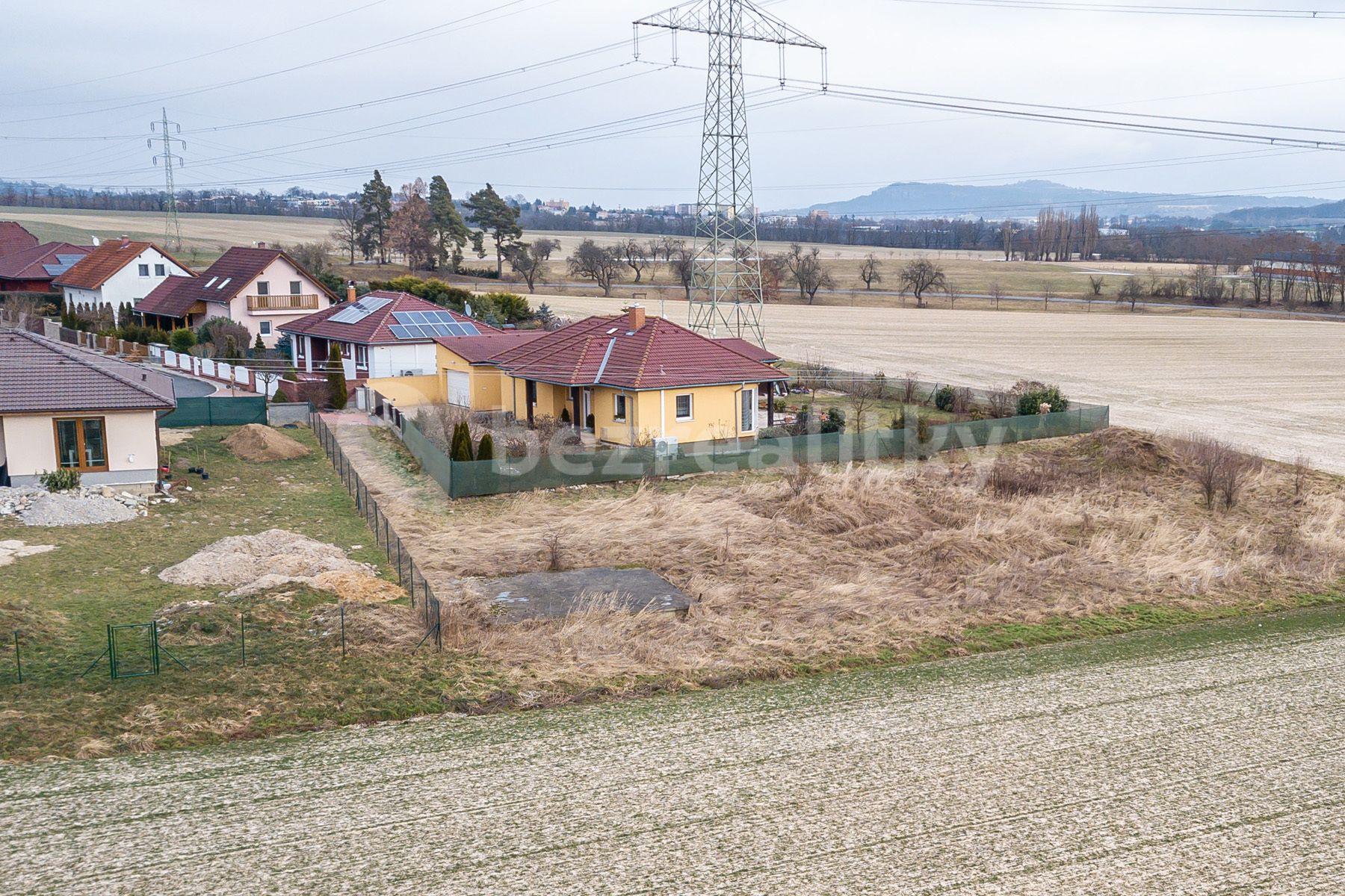 Prodej pozemku 1.609 m², Ptýrov, Ptýrov, Středočeský kraj