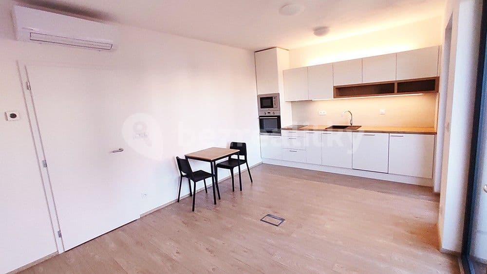 Pronájem bytu 1+kk 30 m², Bratislavská, Brno, Jihomoravský kraj Pronájem bytu 1+kk 30 m², Bratislavská, Brno, Jihomoravský kraj