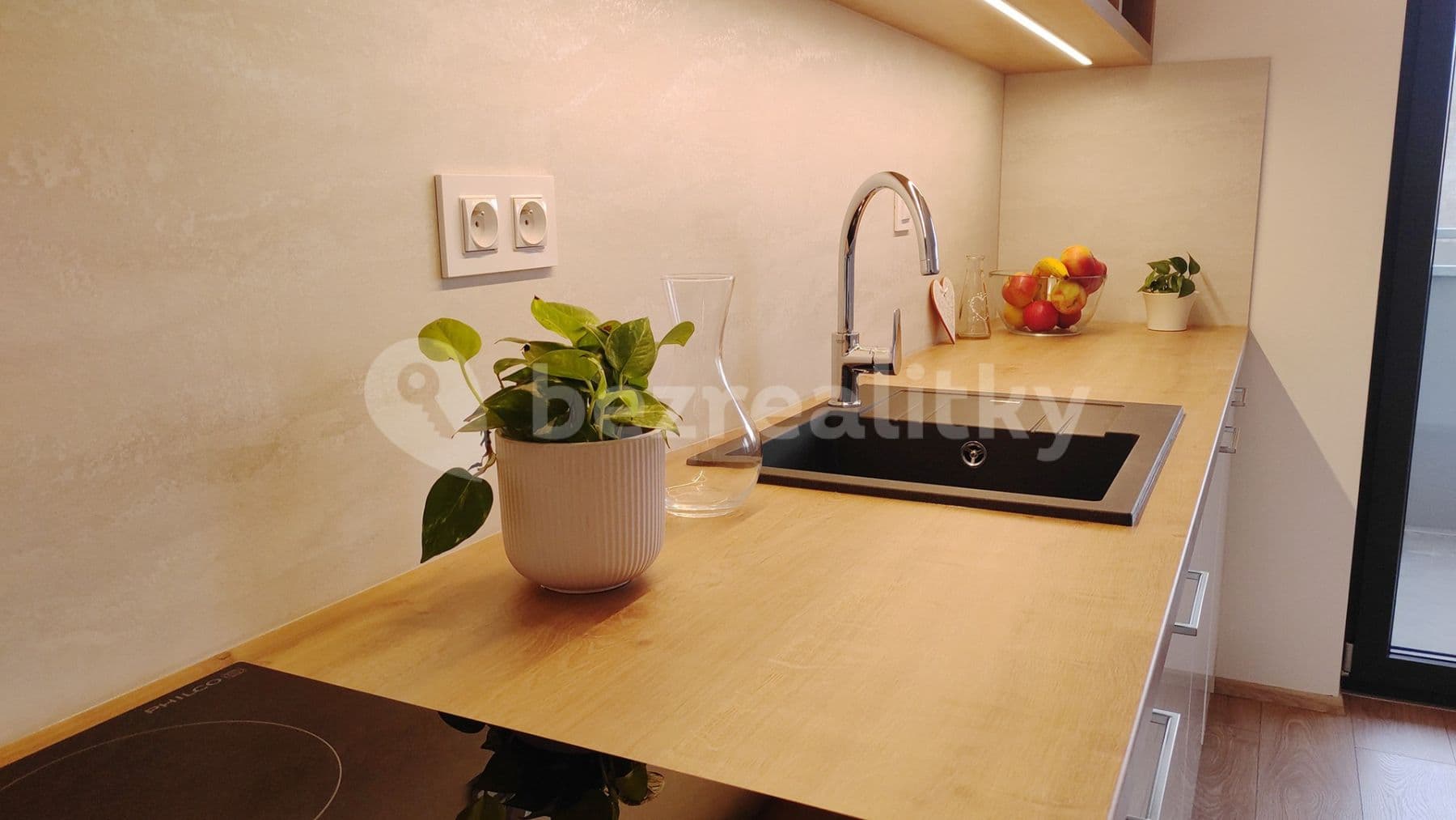 Pronájem bytu 1+kk 30 m², Bratislavská, Brno, Jihomoravský kraj Pronájem bytu 1+kk 30 m², Bratislavská, Brno, Jihomoravský kraj