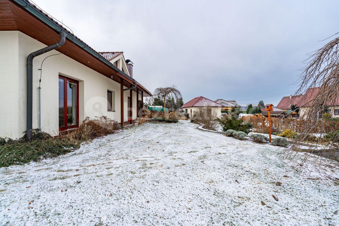 Prodej domu 250 m², pozemek 1.719 m², Hurtova Lhota, Kraj Vysočina