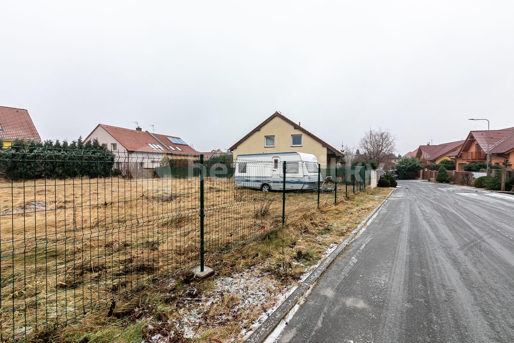 Prodej pozemku 320 m², Zeleneč, Středočeský kraj
