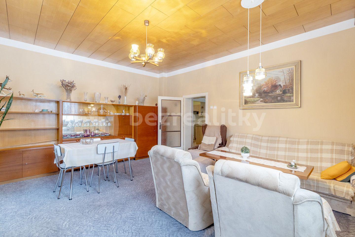Prodej domu 256 m², pozemek 2.082 m², Ropice, Moravskoslezský kraj