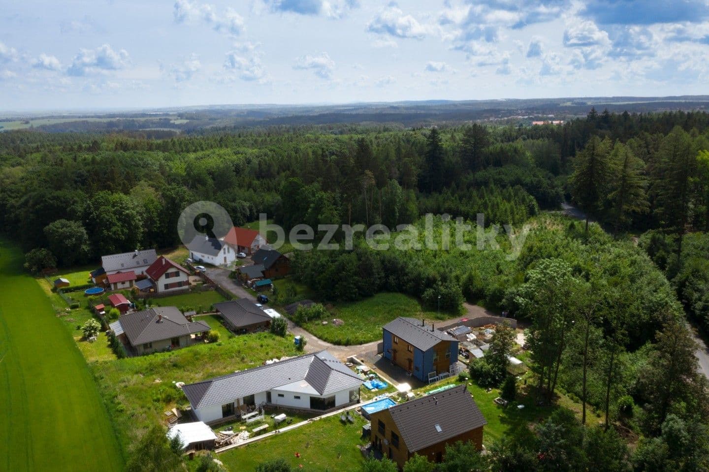 Prodej pozemku 433 m², Hradešín, Středočeský kraj