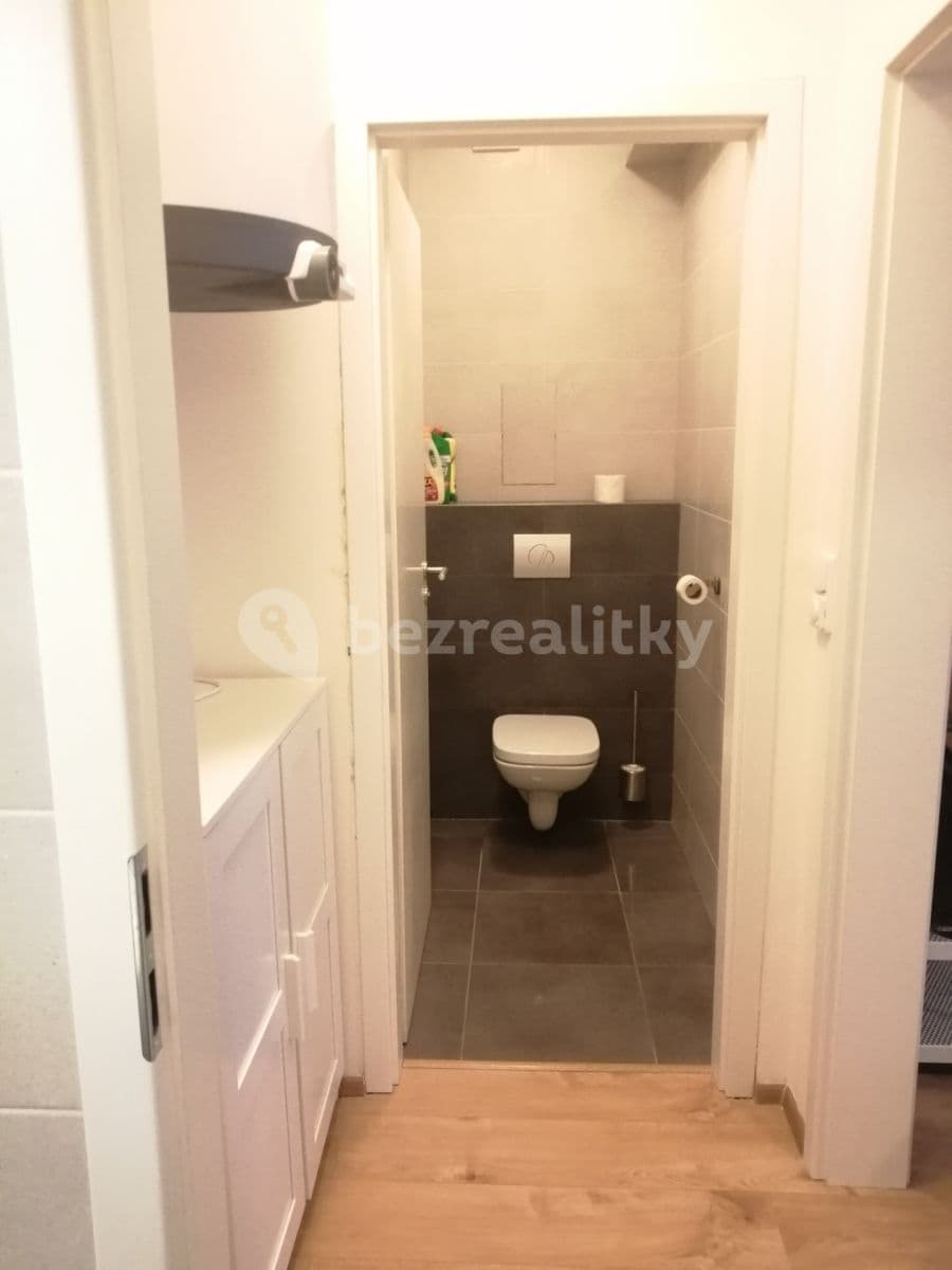 Pronájem bytu 1+kk 32 m², Lipanská, Říčany, Středočeský kraj Pronájem bytu 1+kk 32 m², Lipanská, Říčany, Středočeský kraj