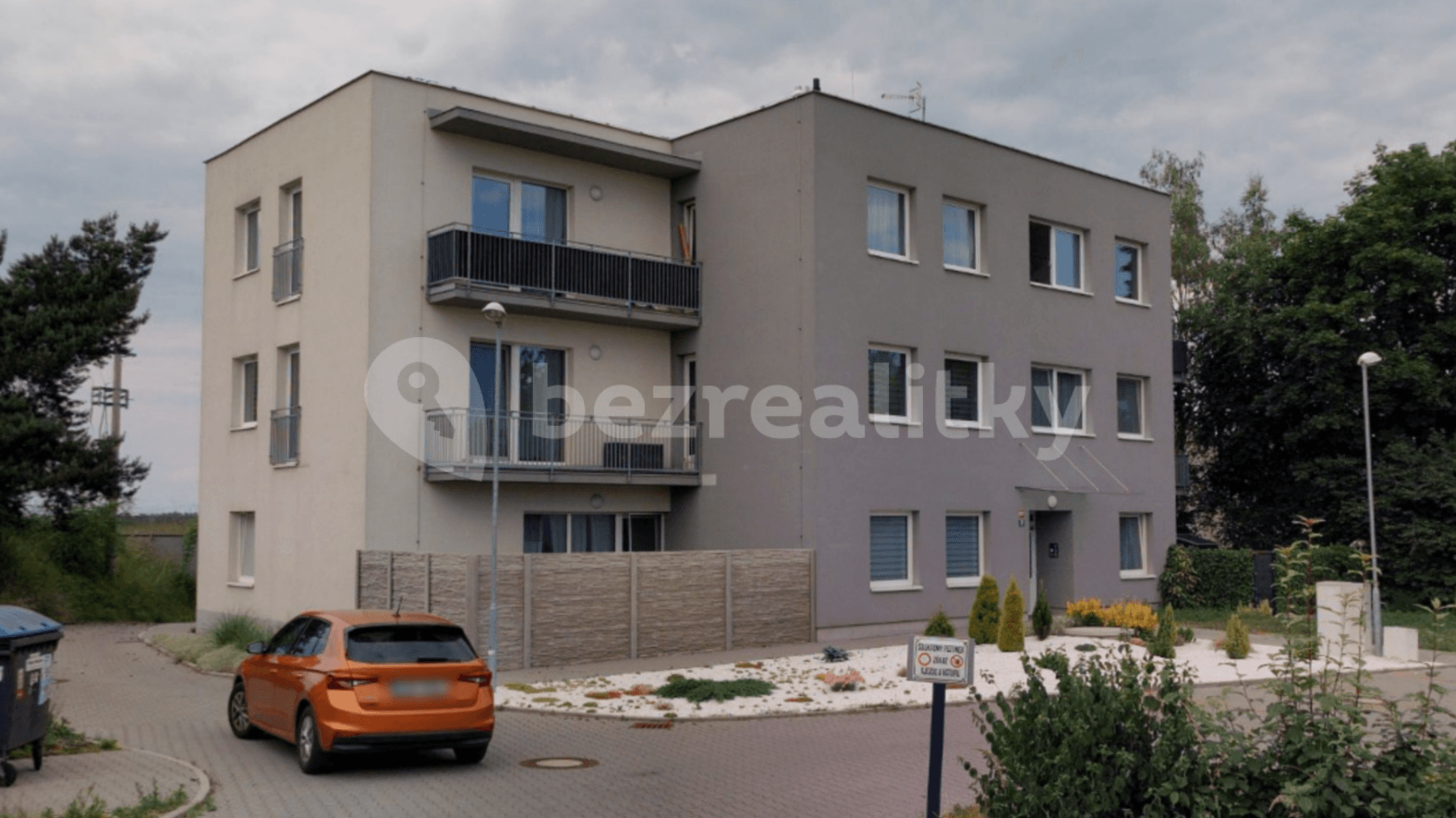 Pronájem bytu 1+kk 32 m², Lipanská, Říčany, Středočeský kraj Pronájem bytu 1+kk 32 m², Lipanská, Říčany, Středočeský kraj