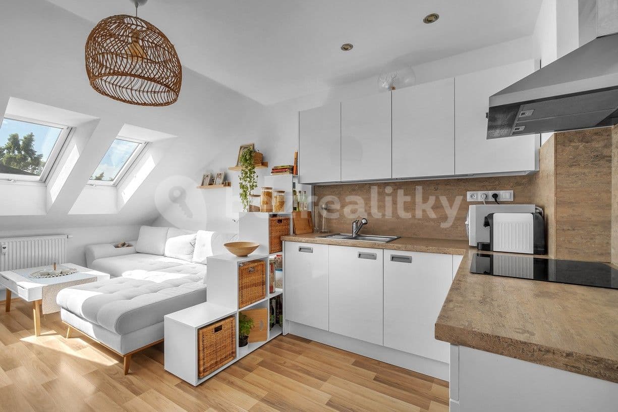 Pronájem bytu 2+kk 36 m², Pod Labuťkou, Praha, Praha Pronájem bytu 2+kk 36 m², Pod Labuťkou, Praha, Praha
