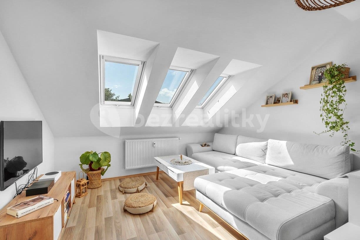 Pronájem bytu 2+kk 36 m², Pod Labuťkou, Praha, Praha Pronájem bytu 2+kk 36 m², Pod Labuťkou, Praha, Praha