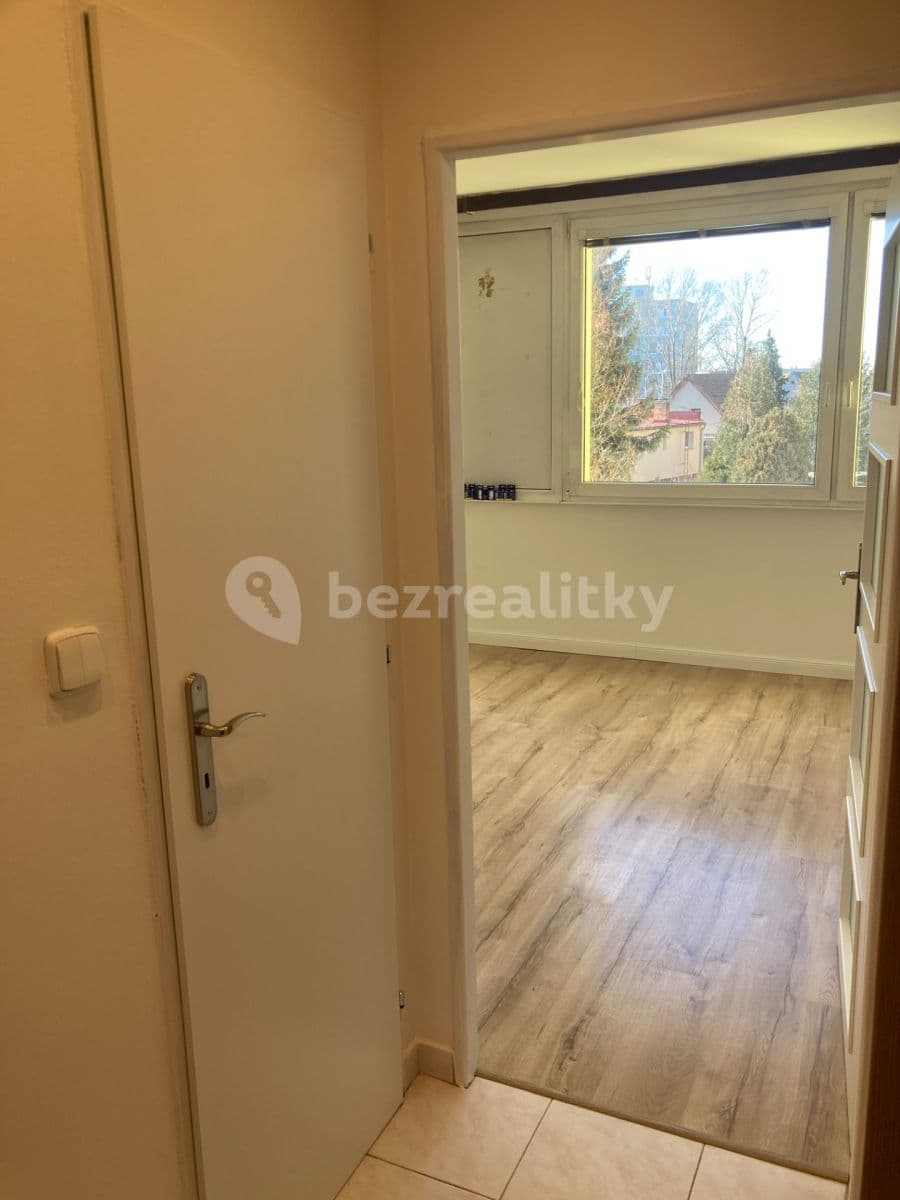 Pronájem bytu 1+kk 36 m², Ouholická, Praha, Praha Pronájem bytu 1+kk 36 m², Ouholická, Praha, Praha