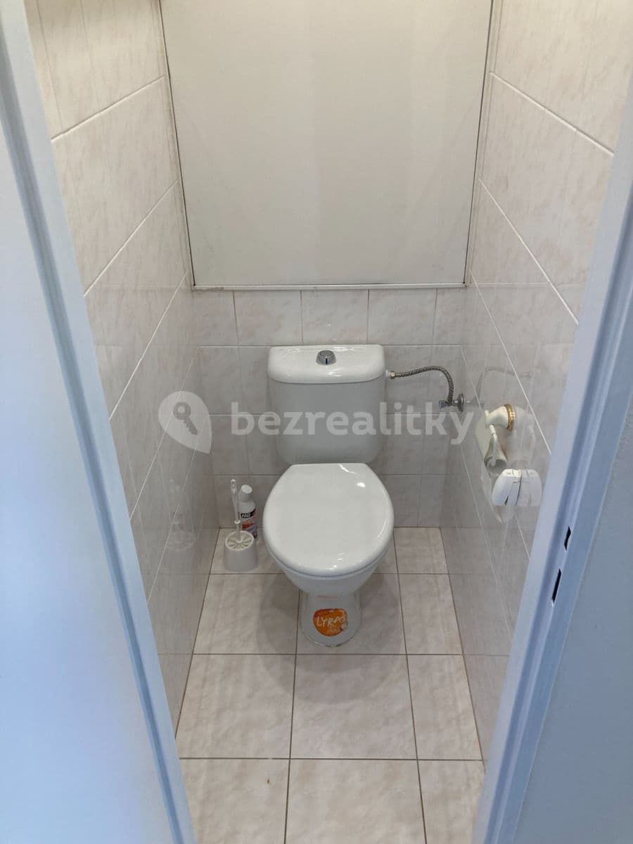 Pronájem bytu 1+kk 36 m², Ouholická, Praha, Praha Pronájem bytu 1+kk 36 m², Ouholická, Praha, Praha