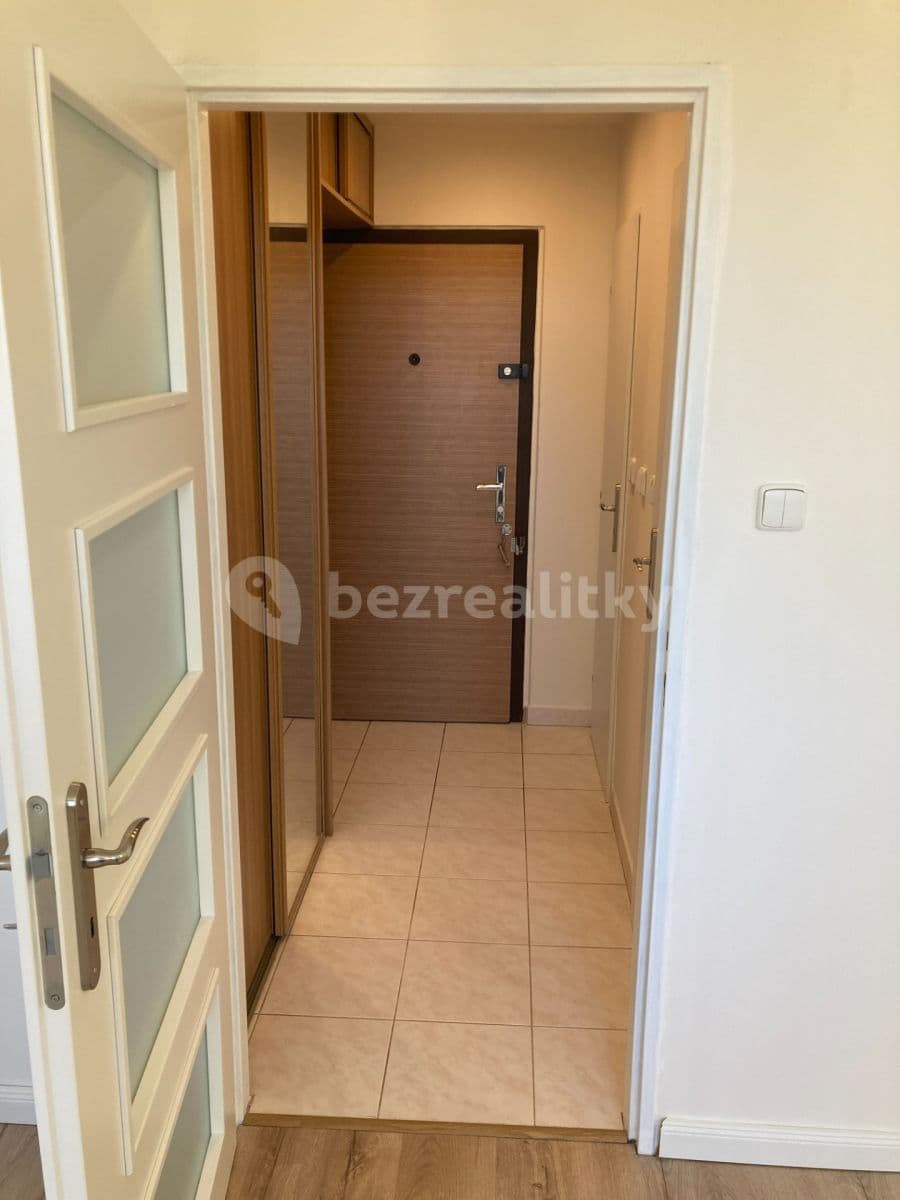 Pronájem bytu 1+kk 36 m², Ouholická, Praha, Praha Pronájem bytu 1+kk 36 m², Ouholická, Praha, Praha